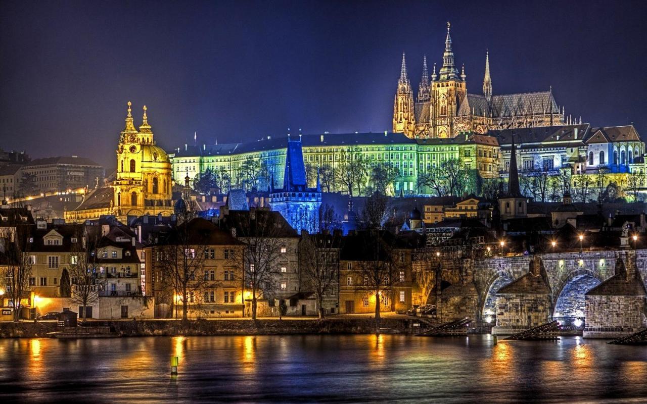 Emperors Elegance Suite Prag Exteriör bild